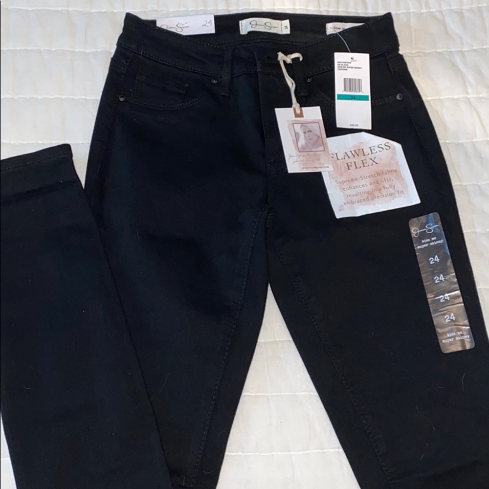 Jessica Simpson Kiss Me jeans- 24